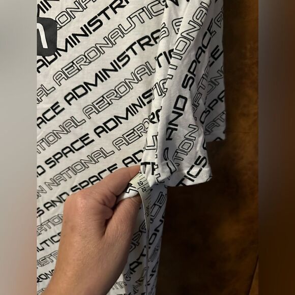 HYPER SPACE Men’s NASA Tee Shirt Size Medium - Picture 5 of 5